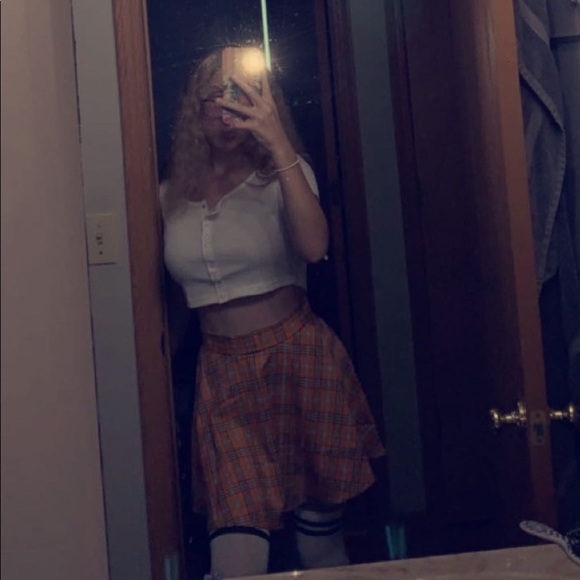 Profile Picture of Brianna Keiser (@brianna_keiser) on Poshmark
