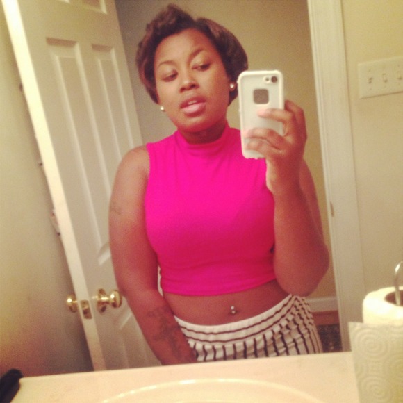 Profile Picture of Crystal Carter (@cmarie1992) on Poshmark