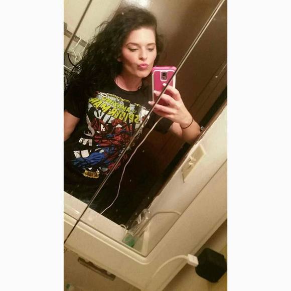 Profile Picture of Whitney Zickefoose (@love_whit) on Poshmark