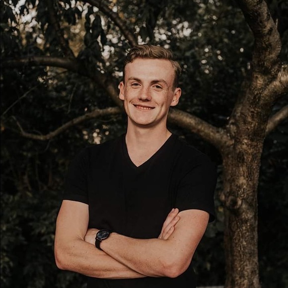 Profile Picture of Silas Garrison (@stgarrison) on Poshmark