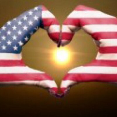 Profile Picture of Isabelle Sullivan (@isabellovesnial) on Twitter