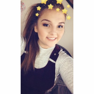 Profile Picture of AliceRichardson (@xx_Aliceee) on Twitter