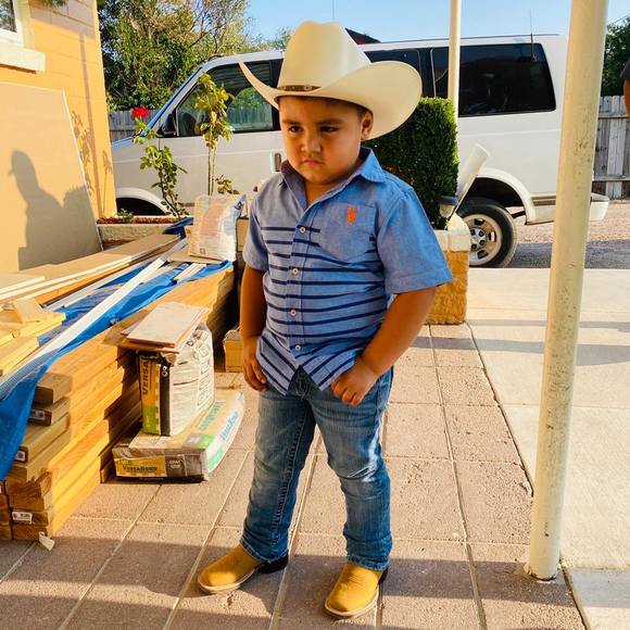 Profile Picture of Alexi Sabillon (@allan922011) on Poshmark