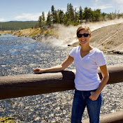 Profile Picture of Julie Beatty (@JulieBeatty) on Youtube