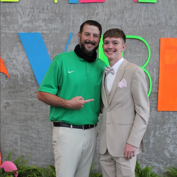 Profile Picture of Evan Browning (@evanbrowningg) on Poshmark