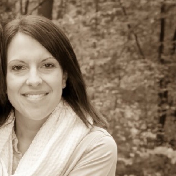 Profile Picture of Amanda Harcus (@alharc) on Poshmark