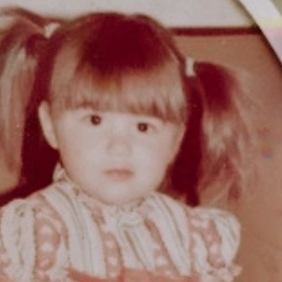 Profile Picture of Robin Joplin (@lizzieborden698) on Poshmark