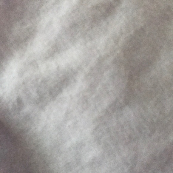 Profile Picture of Robyn Best (@rb1987) on Poshmark