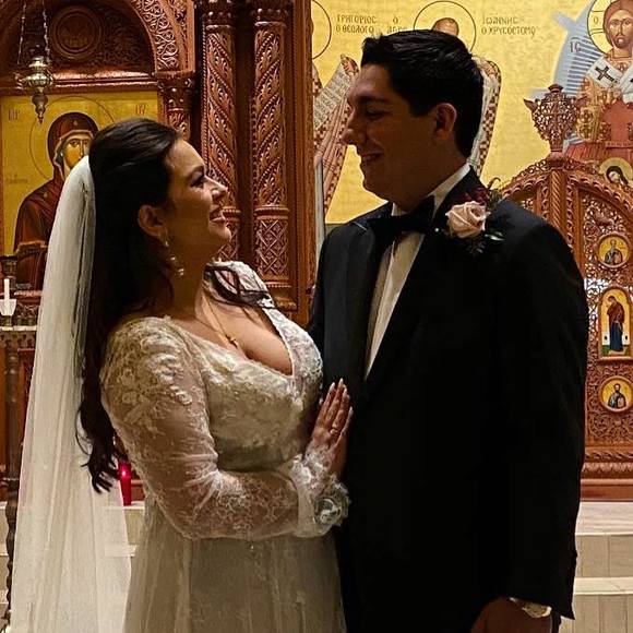 Athena Vlamis - Poshmark Profile Picture of Athena Vlamis (@avlamis) on Poshmark