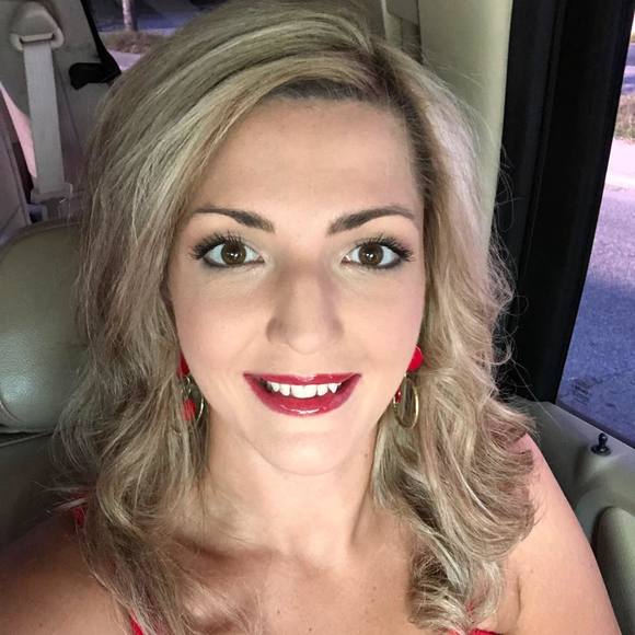 Profile Picture of Julia Mcdaniel (@juliamcdanie118) on Poshmark