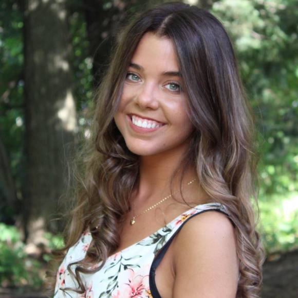 Profile Picture of Justine David-désabrais (@justine203) on Poshmark