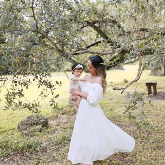 Profile Picture of Stephanie Indalecio (@stephindalecio) on Poshmark