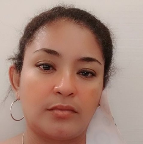 Profile Picture of Carla Peck sequeira (@pcarlalorena) on Poshmark