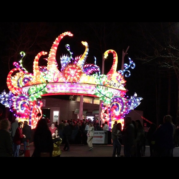 Profile Picture of Cathy Robertson (@crobertson9939) on Poshmark