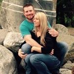 Profile Picture of DustinandLora Hawkinson (@dustinandlora) on Instagram