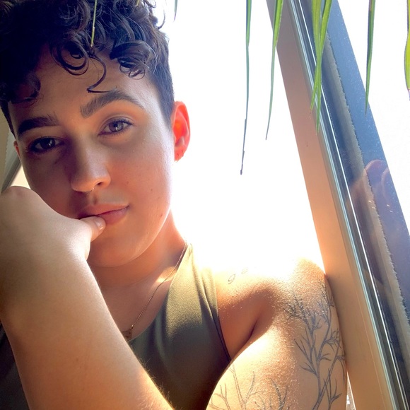 Profile Picture of Nina Montoya (@nmonto24) on Poshmark