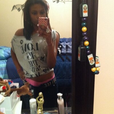 Profile Picture of Stephanie Pryor (@stephybaby1995) on Twitter