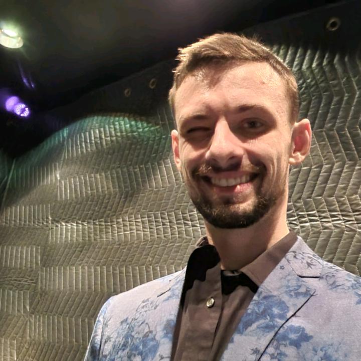 Profile Picture of joshuahlavacek (@joshuahlavacek) on Tiktok