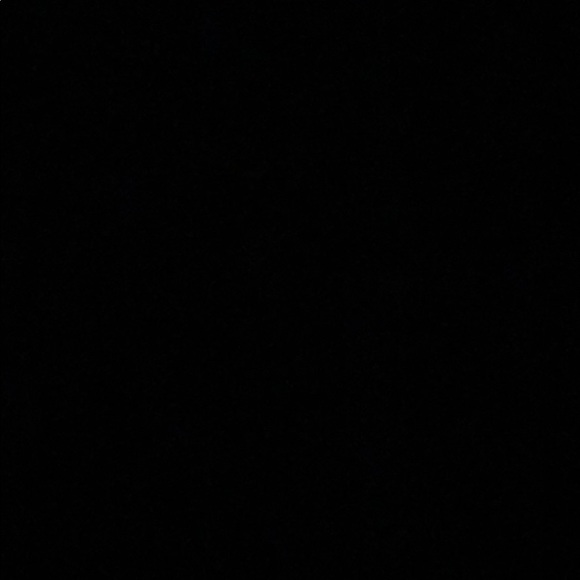 Profile Picture of Arely Sanchez (@arely1101) on Poshmark