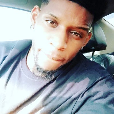 Profile Picture of Robert Toliver (@RobGcoupe35) on Twitter