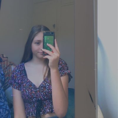 Profile Picture of Alice (@alice_overton_) on Twitter