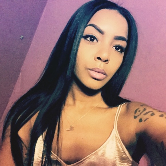 Profile Picture of Christina Panza (@cookieee21) on Poshmark