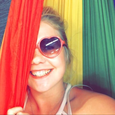 Profile Picture of Amber Powers (@@amberaroni) on Twitter