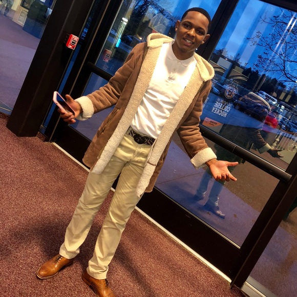 Steve Cadesti - Poshmark Profile Picture of Steve Cadesti (@stevecadesti) on Poshmark