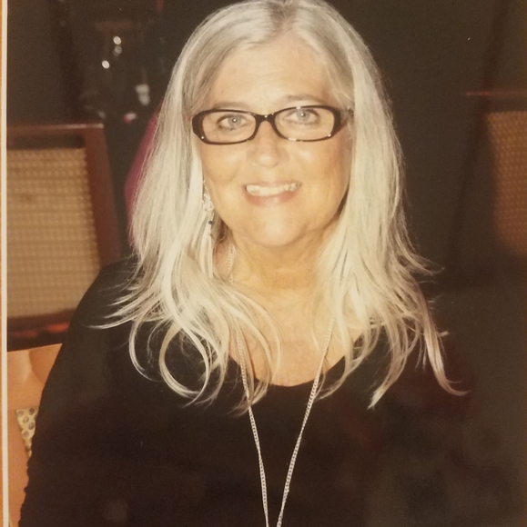 Profile Picture of Patricia susie Haselden (@phaselden) on Poshmark