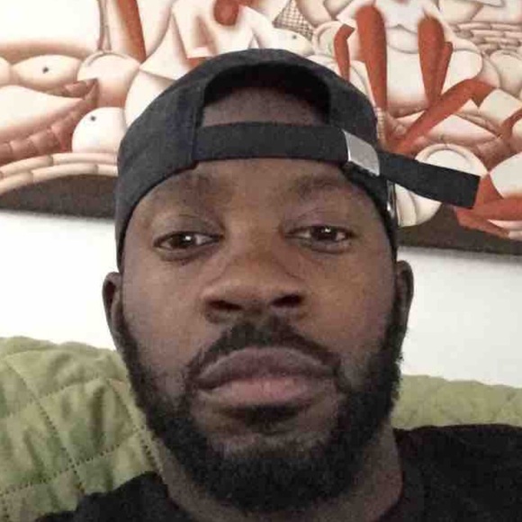 Profile Picture of Jason Luster (@jaluster412) on Poshmark