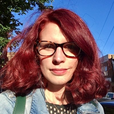 Profile Picture of Andra Macdonald (@@andthered) on Twitter