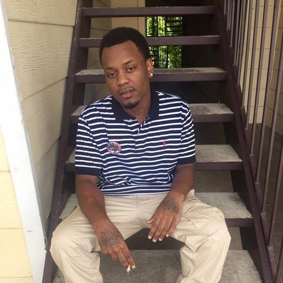 Profile Picture of Clarence Durden (@clarence_durden) on Poshmark