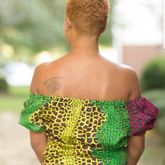 Profile Picture of Tolulope Fiola (@fiolaunlimited) on Poshmark