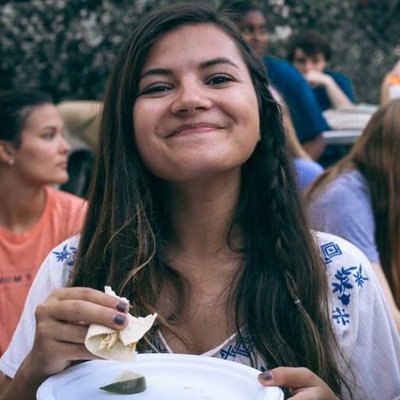 Profile Picture of Julia DeVincenzo (@julia_devin) on Twitter