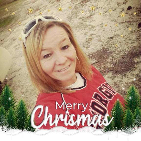 Profile Picture of Cassandra Boyd (@cassngeorge) on Poshmark