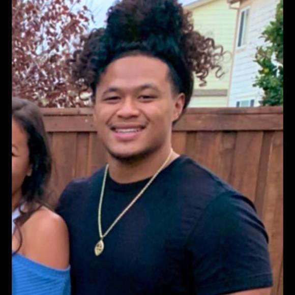 Quino Quenga - Poshmark Profile Picture of Quino Quenga (@quinoquenga) on Poshmark