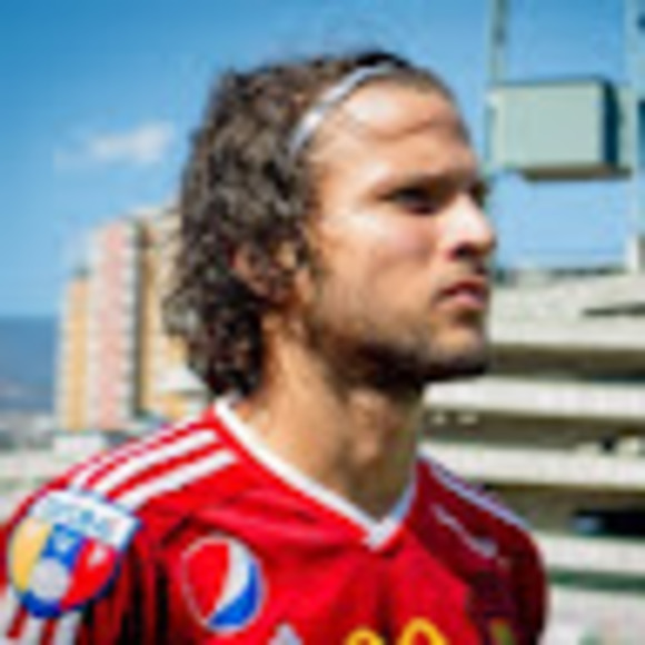 Profile Picture of Daniel Daza (@danidazita) on Poshmark