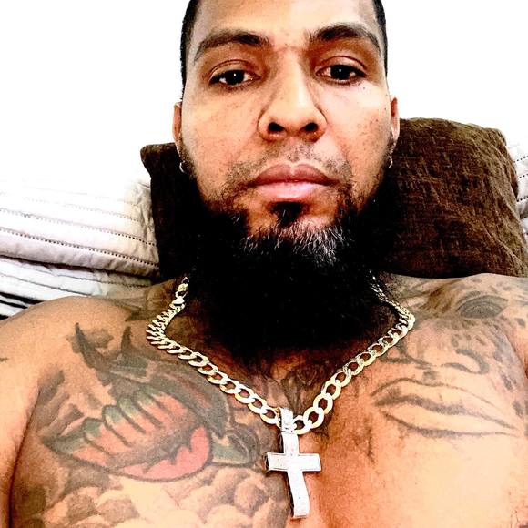 Alto Claro - Poshmark Profile Picture of Alto Claro (@altoclaro) on Poshmark