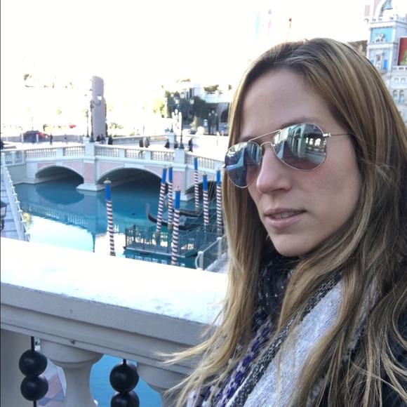 Profile Picture of Chen Levanon (@hyahav) on Poshmark
