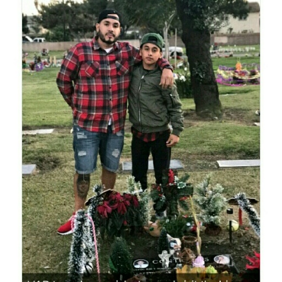 Profile Picture of Rudy Flores (@rudyflores12) on Poshmark
