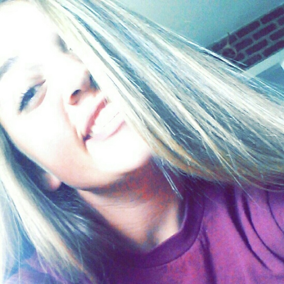 Profile Picture of Sierra Gabrielli (@sierramarie1011) on Poshmark