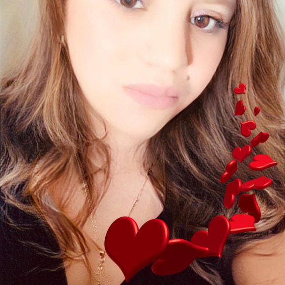 Profile Picture of Connie Velazquez (@connie2018vv) on Poshmark