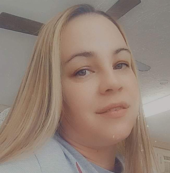 Profile Picture of Celeste Zabinsky (@celestezabinsky) on Poshmark