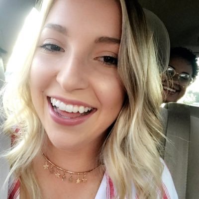 Profile Picture of Laura (@Laura_Partee) on Twitter