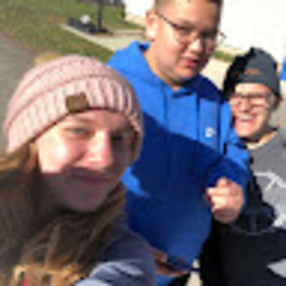 Grace Swales - Poshmark Profile Picture of Grace Swales (@gmswales25) on Poshmark