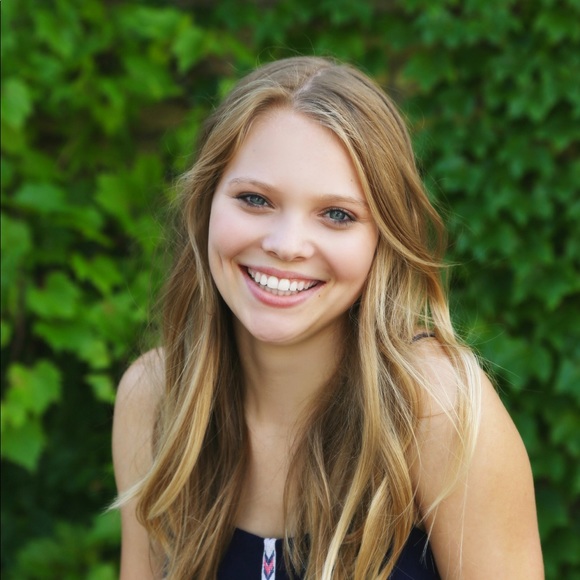 Profile Picture of Morgan Michalkiewicz (@morgan_gracee4) on Poshmark