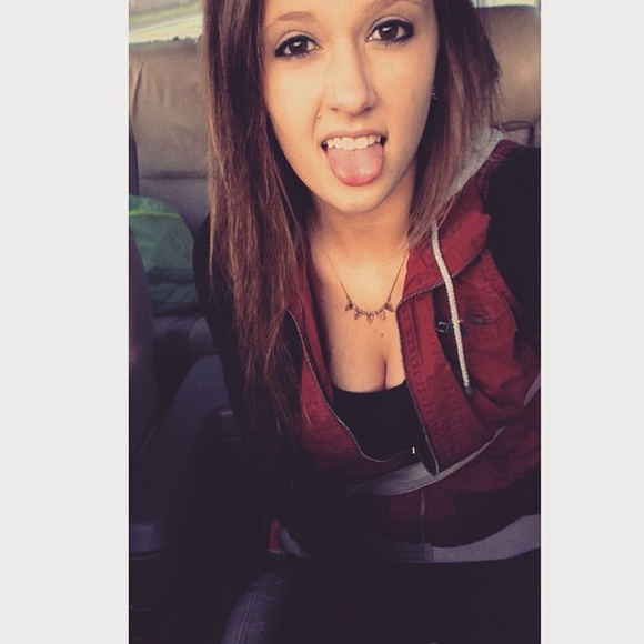 Profile Picture of Bridget Tesser (@btesser) on Poshmark