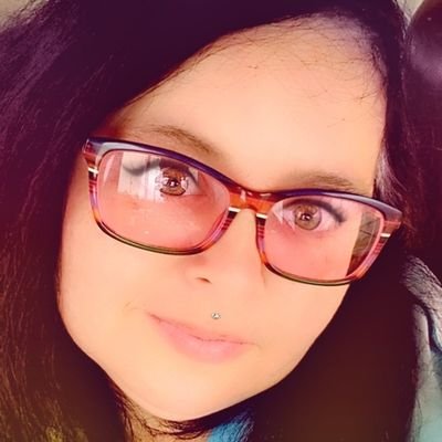 Profile Picture of Candi Malone (@candimalone12) on Twitter