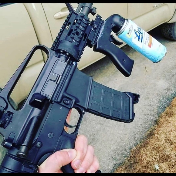 Profile Picture of Josh Mueller (@joshuaim) on Poshmark