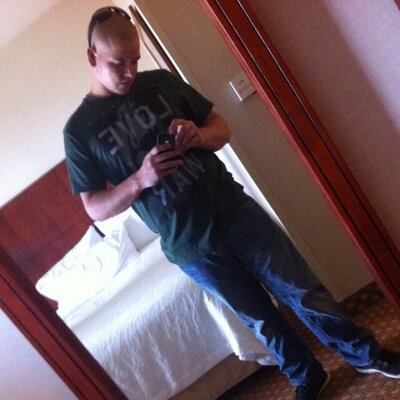 Profile Picture of Corey Weeks (@c_weeks69) on Twitter